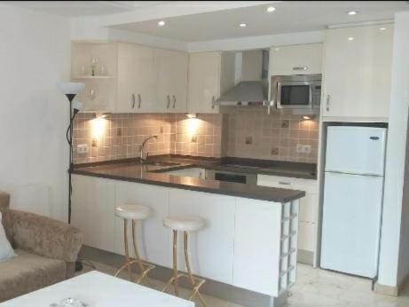 Апартаменти Apartamento En La Milla De Oro, A 100M De La Playa Марбелья Екстер'єр фото